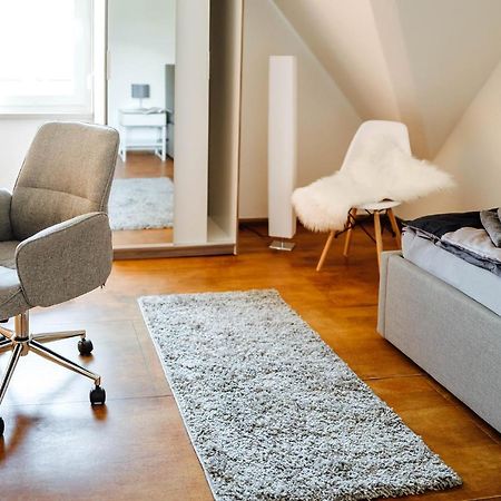 Zimmer In Ruhiger Lage 150M Zur Ta Hamelin Buitenkant foto